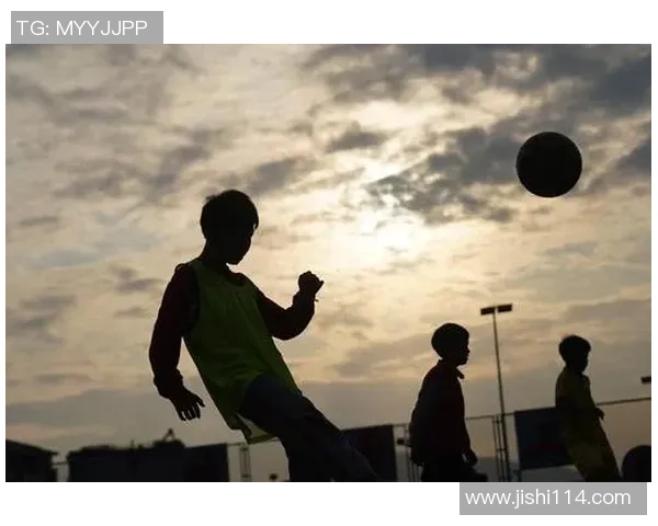 外国少年足球明星的崛起与他们的梦想之路